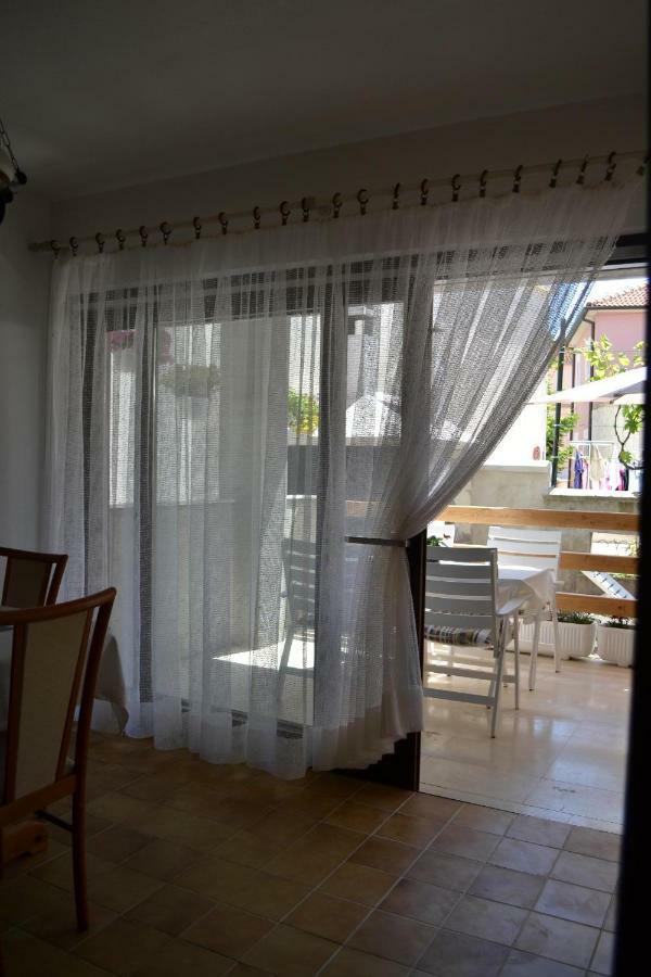 Apartment Jade Vodice Exteriör bild