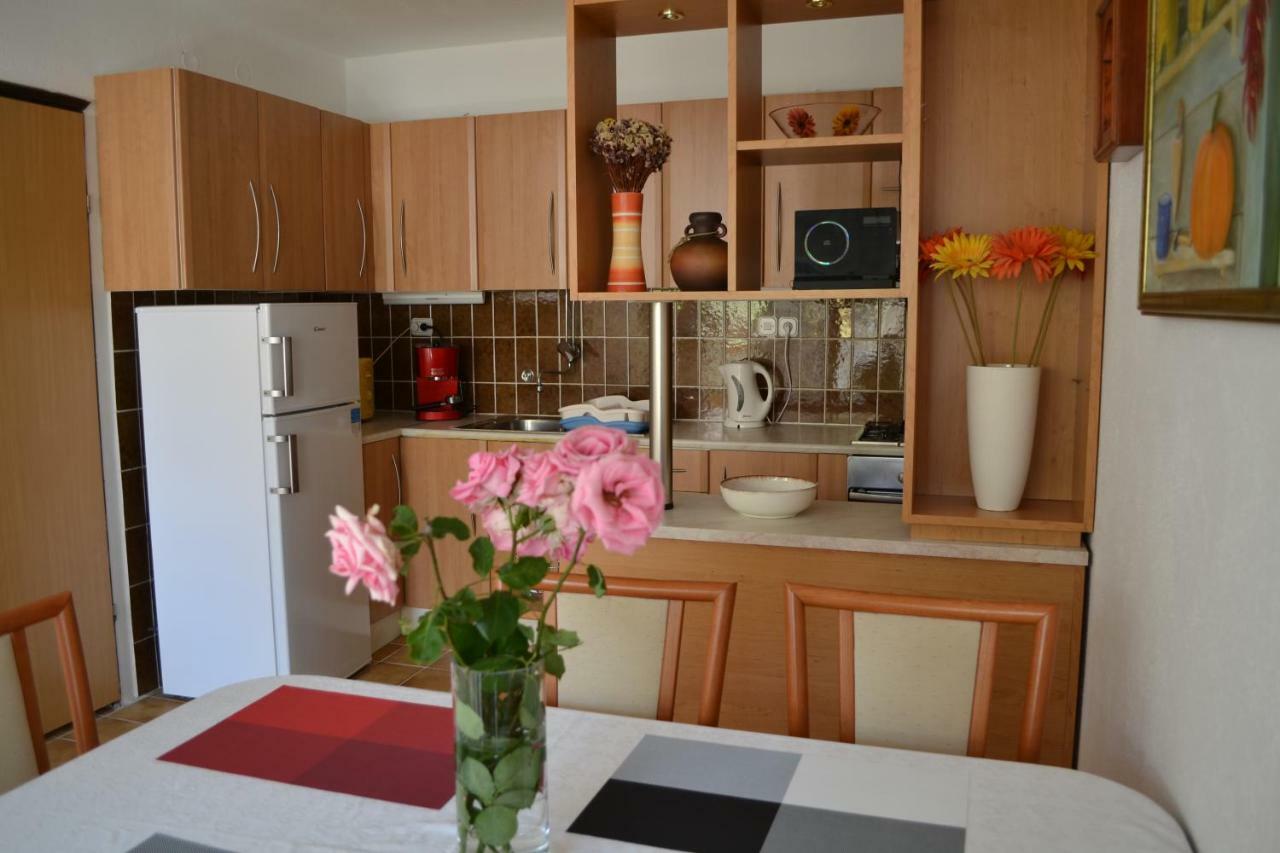 Apartment Jade Vodice Exteriör bild